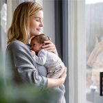 Nascite in Italia: oltre 100.000 da mamme over 35. Un terzo del totale